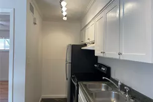 4321 Hazard St, Houston, TX 77098 - Photo 3