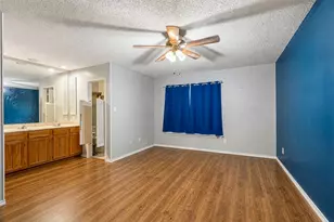 8538 Marathon Dr, Universal City, TX 78148 - Photo 11