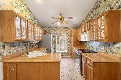 8538 Marathon Drive, Universal City, TX 78148 - Photo 7
