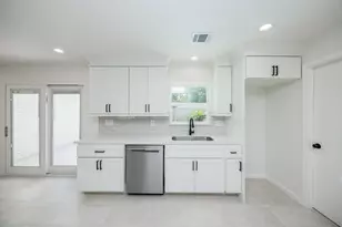 5221 Libbey Ln, Houston, TX 77092 - Photo 11