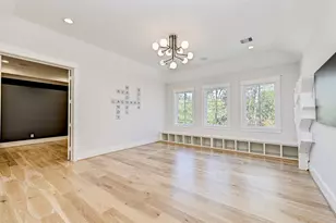 718 Magdalene Dr, Houston, TX 77024 - Photo 23