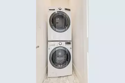 718 Magdalene Drive, Houston, TX 77024 - Photo 37