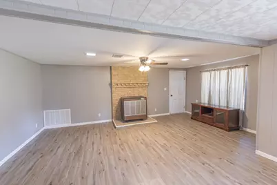 1130 County Road 1G, Hallettsville, TX 77964 - Photo 17