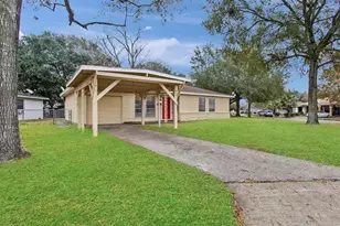 1000 S Shepherd Dr, Baytown, TX 77520 - Photo 3
