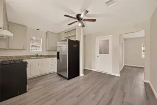 14022 Rosecrest Dr, Houston, TX 77045 - Photo 5
