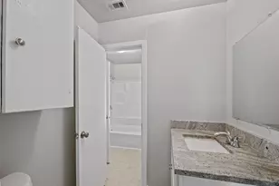2634 Knotty Oaks Trail, Houston, TX 77045 - Photo 9