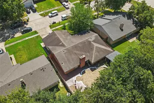 10530 Towne Square Rd, Sugar Land, TX 77498 - Photo 27