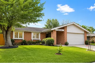 10530 Towne Square Road, Sugar Land, TX 77498 - Photo 3