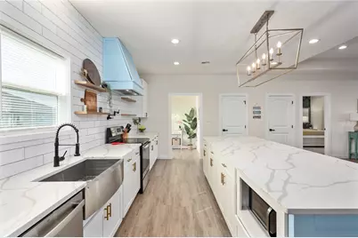 959 Honeysuckle, Crystal Beach, TX 77650 - Photo 15