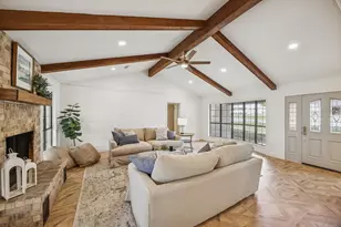 209 E Hacienda, Bellville, TX 77418 - Photo 9