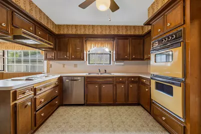 2211 Deer Springs Drive, Houston, TX 77339 - Photo 3