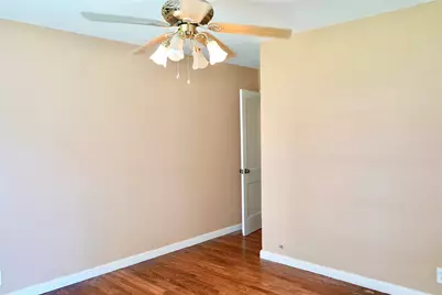 7328 Oak Hill Drive, Houston, TX 77087 - Photo 13