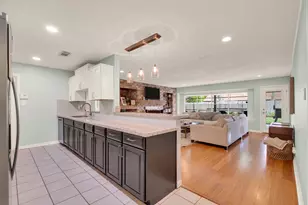 16603 Rigger Ln, Houston, TX 77062 - Photo 11