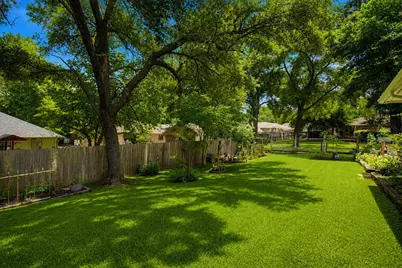 1450 Pleasant Valley Drive, Huntsville, TX 77340 - Photo 35