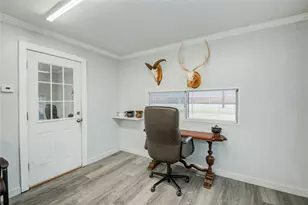 327 S Main St, Clute, TX 77531 - Photo 27