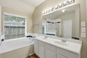 14614 Oxwick Cir, Houston, TX 77044 - Photo 33