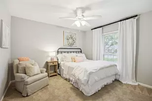 10714 Piping Rock Ln, Houston, TX 77042 - Photo 31