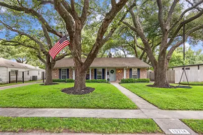 10714 Piping Rock Lane, Houston, TX 77042 - Photo 1