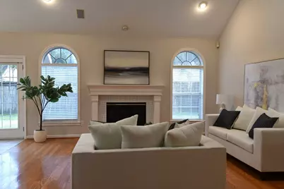 4611 Oakdale Street, Bellaire, TX 77401 - Photo 3