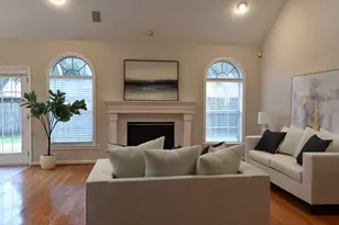 4611 Oakdale St, Bellaire, TX 77401 - Photo 3