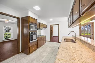 2348 Shalmar Dr, West Columbia, TX 77486 - Photo 11