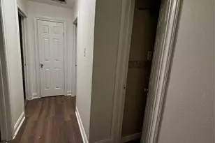 10010 Cathedral Dr, Houston, TX 77051 - Photo 11