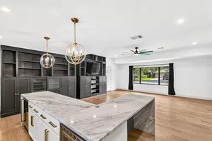 5439 Kinglet St, Houston, TX 77096 - Photo 9