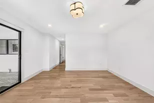 5439 Kinglet St, Houston, TX 77096 - Photo 11