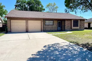 927 Greatwood Dr, Houston, TX 77013 - Photo 1