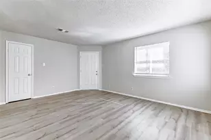 702 Lyle W Ave, Cleveland, TX 77327 - Photo 5