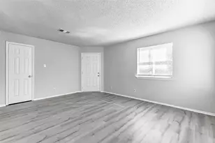 702 Lyle W Ave, Cleveland, TX 77327 - Photo 5