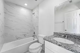 9405 Madera Rd, Houston, TX 77078 - Photo 11