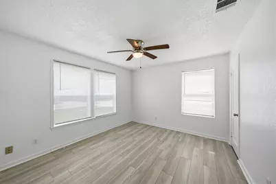 5330 Pershing Street, Houston, TX 77033 - Photo 11