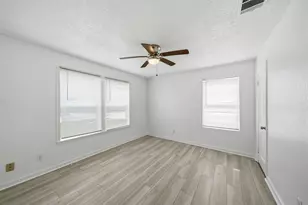 5330 Pershing St, Houston, TX 77033 - Photo 11