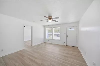 5330 Pershing Street, Houston, TX 77033 - Photo 3