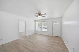5330 Pershing St, Houston, TX 77033 - Photo 3