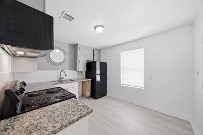 5330 Pershing Street, Houston, TX 77033 - Photo 5