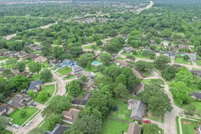 718 Regency Court, Friendswood, TX 77546 - Photo 21