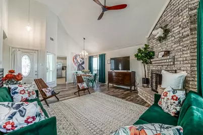 718 Regency Court, Friendswood, TX 77546 - Photo 5