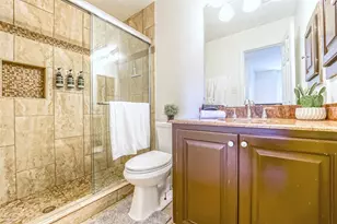 718 Regency Ct, Friendswood, TX 77546 - Photo 17