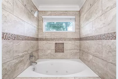 718 Regency Court, Friendswood, TX 77546 - Photo 13