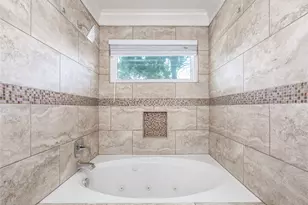 718 Regency Ct, Friendswood, TX 77546 - Photo 13