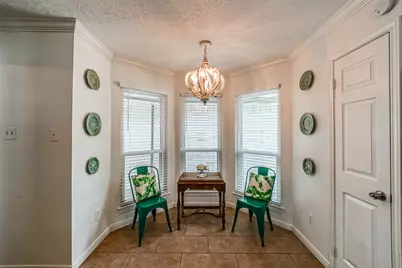 718 Regency Court, Friendswood, TX 77546 - Photo 9