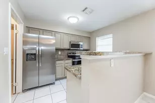 1926 Avenue B, Katy, TX 77493 - Photo 9