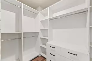 1930 Purswell Rd, Houston, TX 77055 - Photo 17