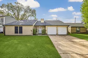 1410 Gentle Bend Dr, Missouri City, TX 77489 - Photo 3