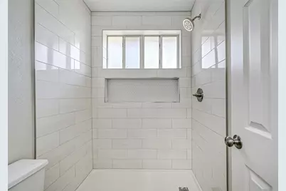 305 Westwood Drive, Friendswood, TX 77546 - Photo 19