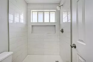 305 Westwood Dr, Friendswood, TX 77546 - Photo 19