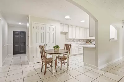 305 Westwood Drive, Friendswood, TX 77546 - Photo 11