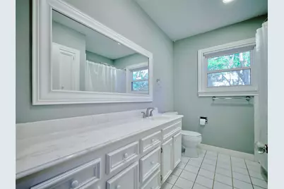 717 Sue Barnett Drive, Houston, TX 77018 - Photo 11